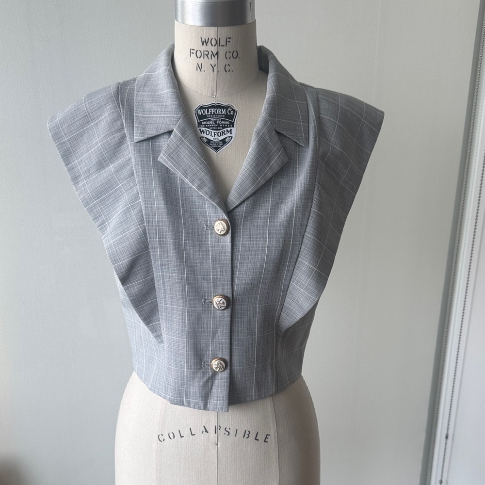 Gray Plaid Sleeveless Blazer Top